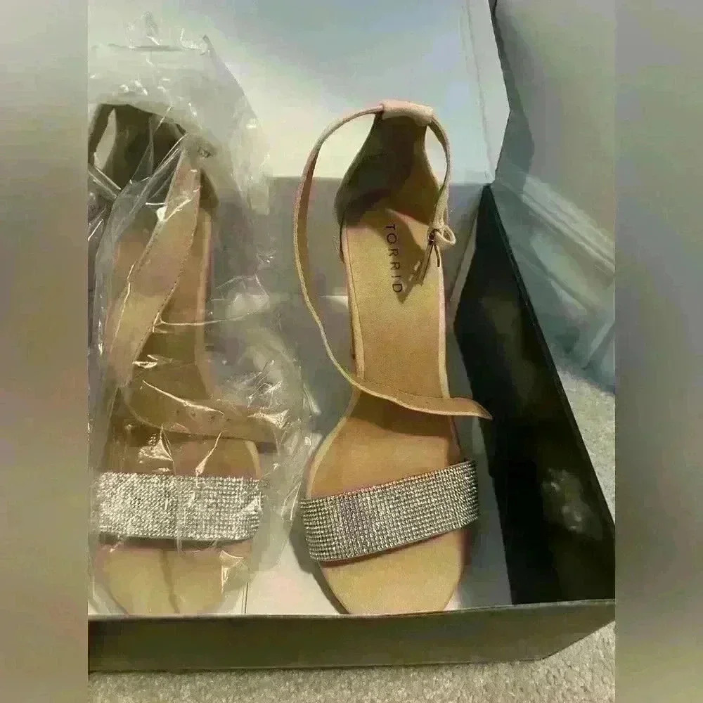 NWT  Torrid Rhinestone Heels - Size 8.5 - Picture 2 of 3